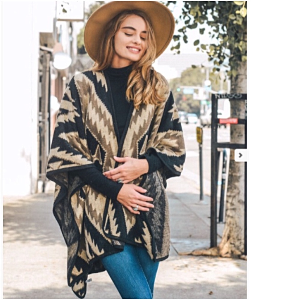 Cozy Boho Kimono Ruana Wrap Cardi Sweater - Picture 2 of 7